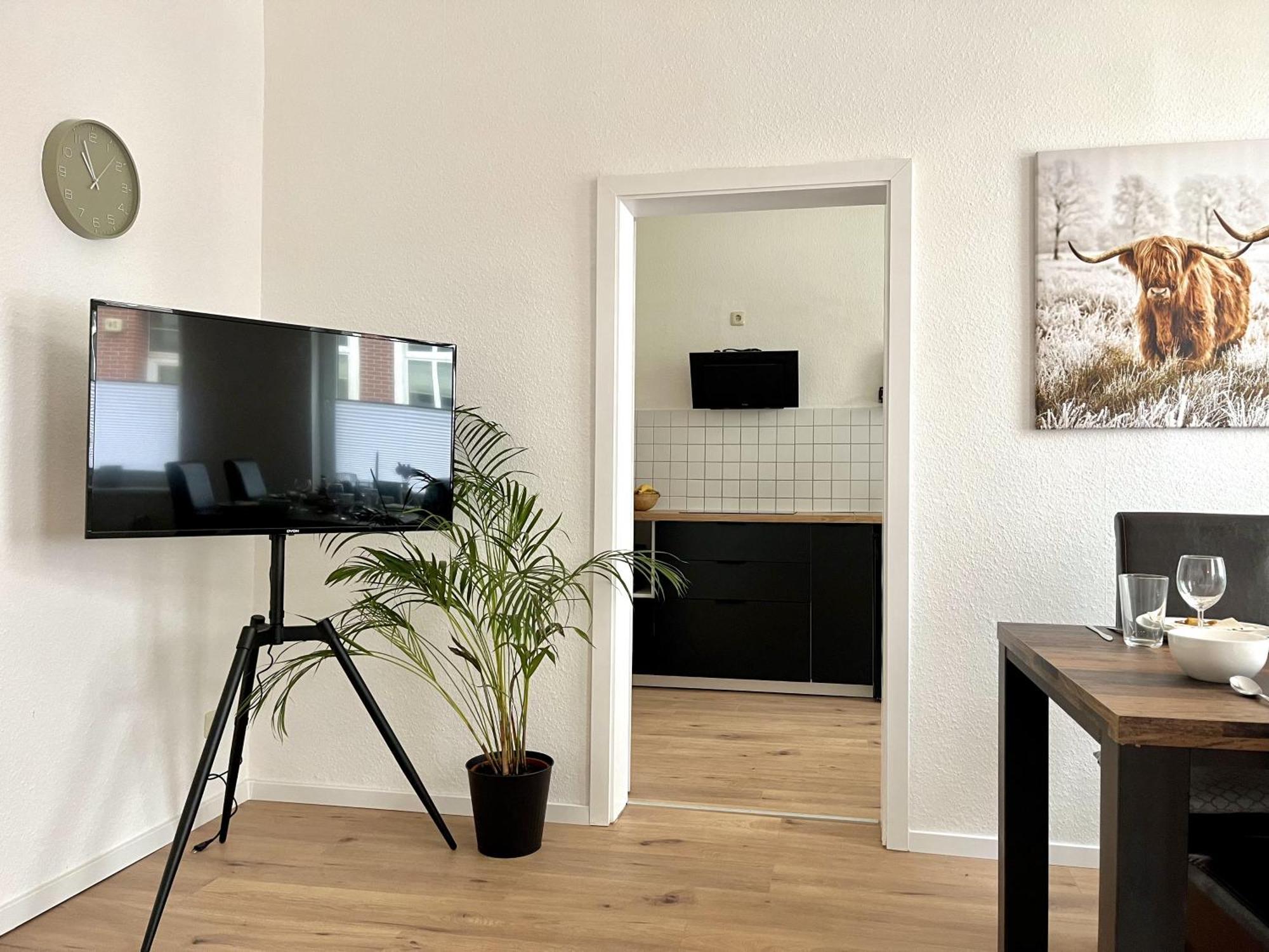 Endless: Mit Netflix + Workstation Im Zentrum * Schwerin (Mecklenburg-Vorpommern)